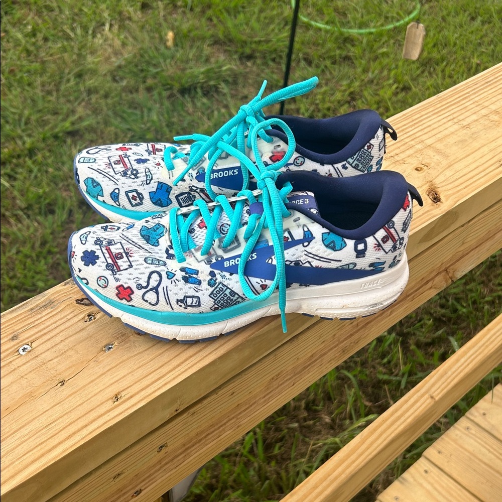 Brooks Kids Sneakers - Blue and White Pattern